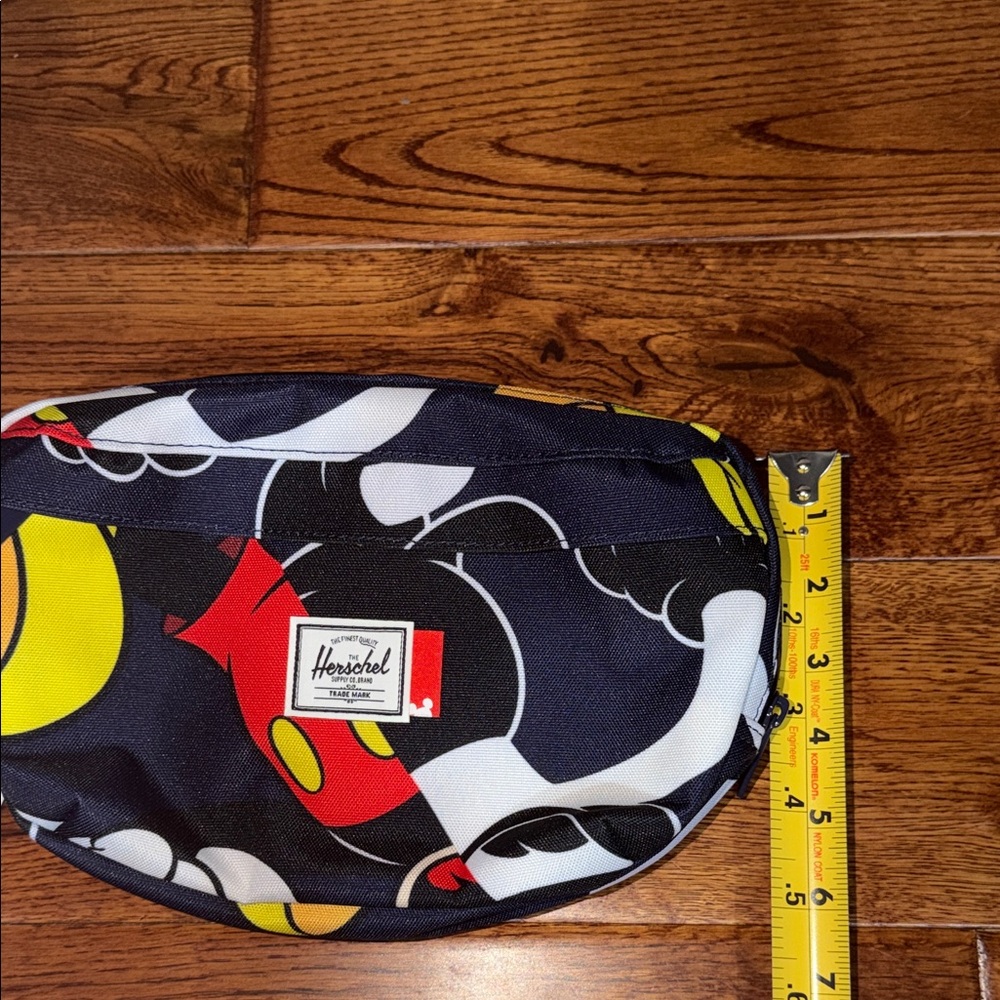 Herschel Disney Collaboration Mickey Mouse Fanny/Crossbody bag - Picture 9 of 10